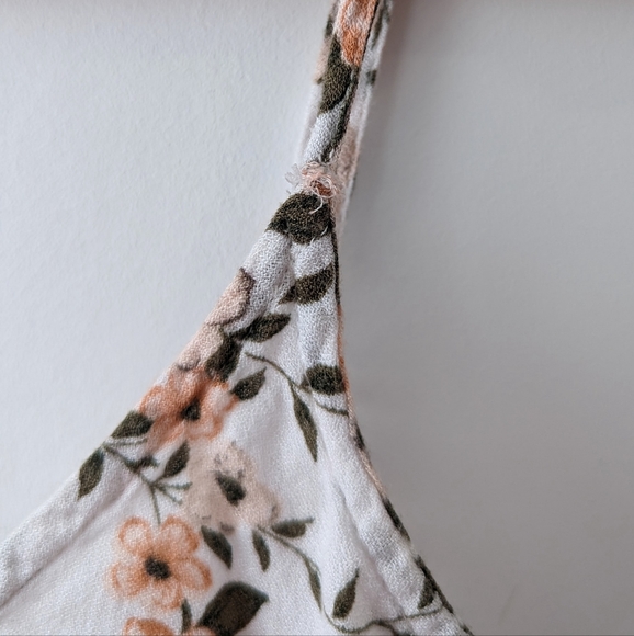 American Eagle Flowy Floral Crop Top sz Medium - Picture 8 of 9